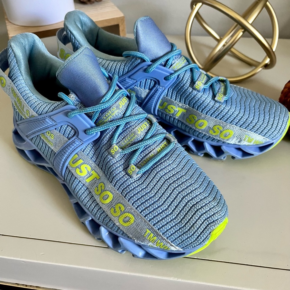 Soso Sneakers For Women